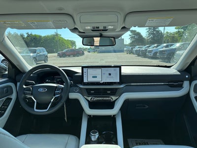 2026 Ford Explorer Platinum™