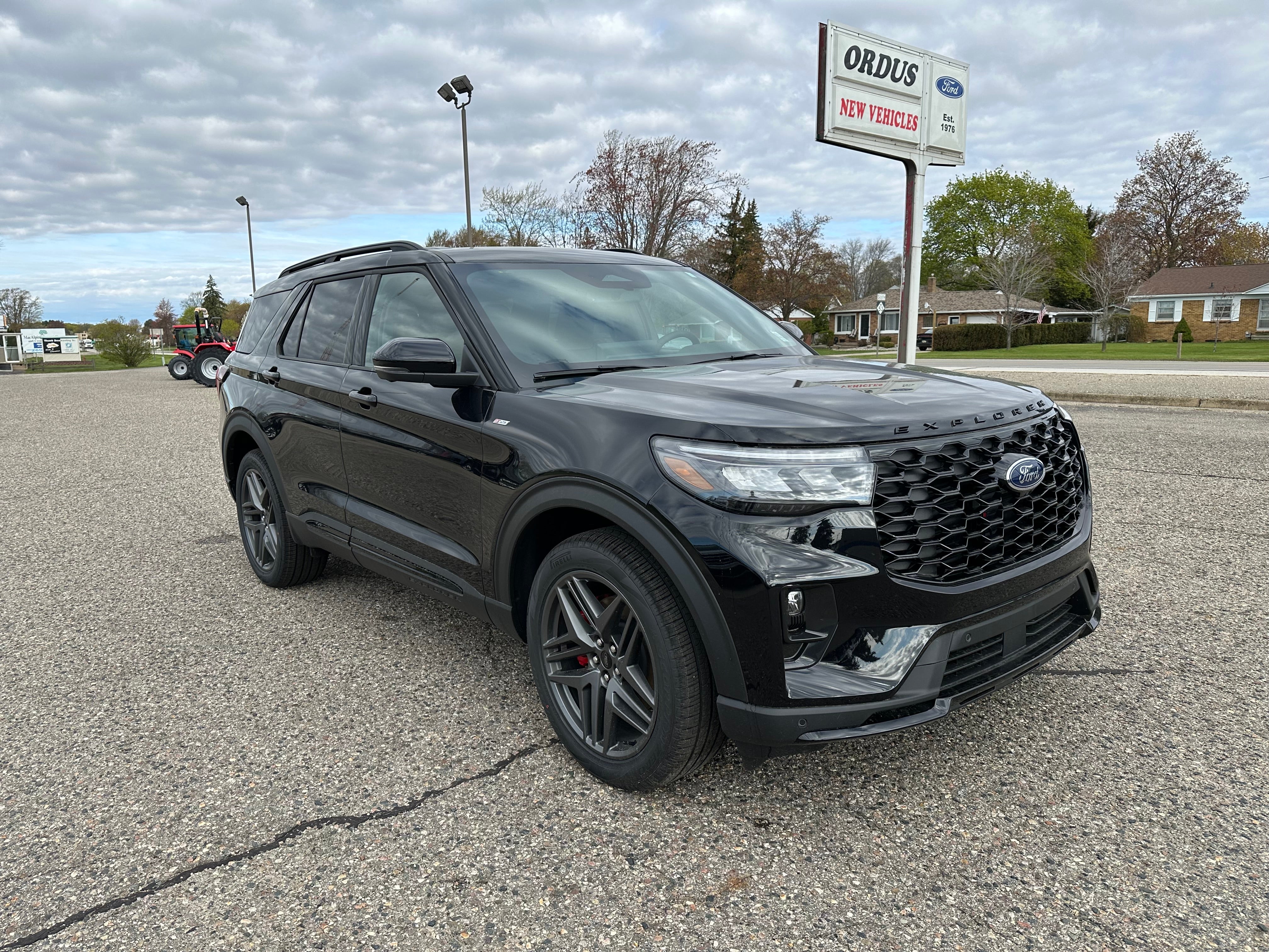 2026 Ford Explorer ST-Line