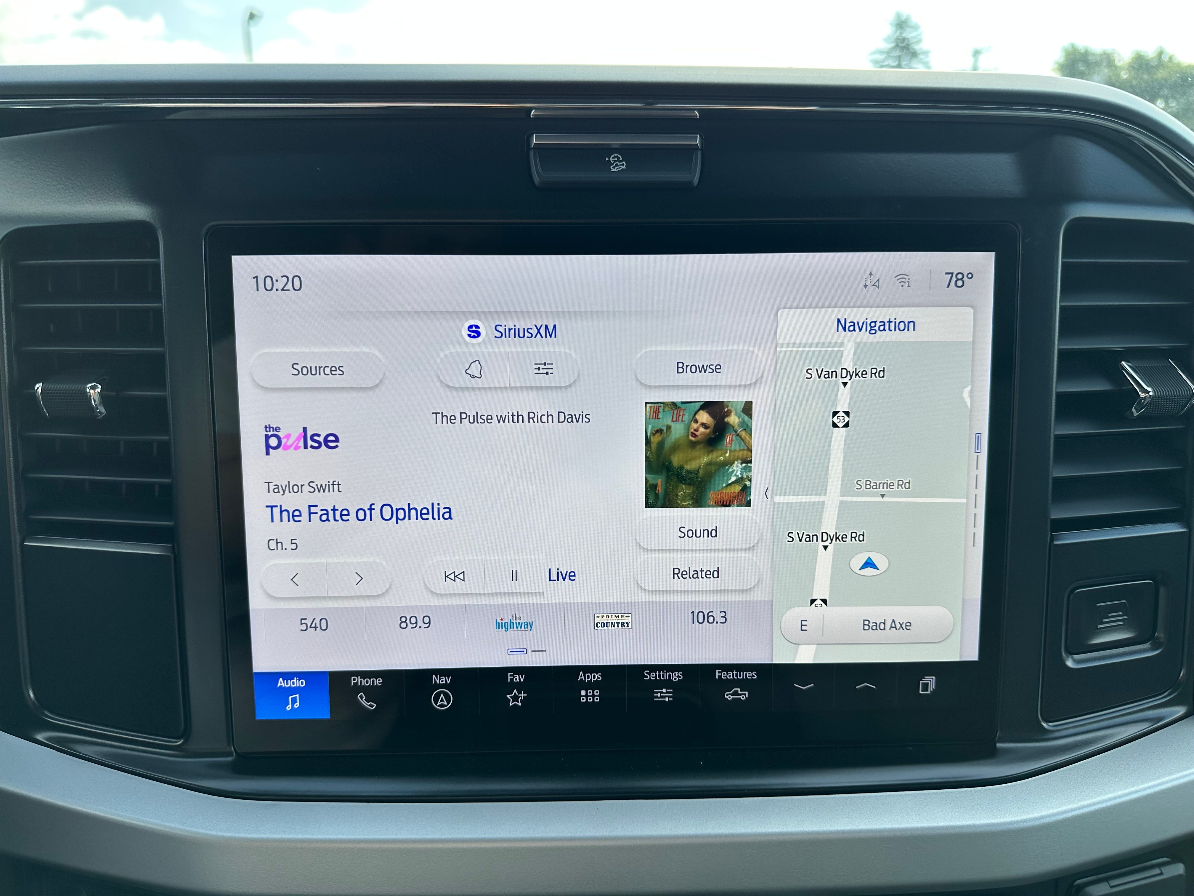 2026 Ford Super Duty F-350® XLT