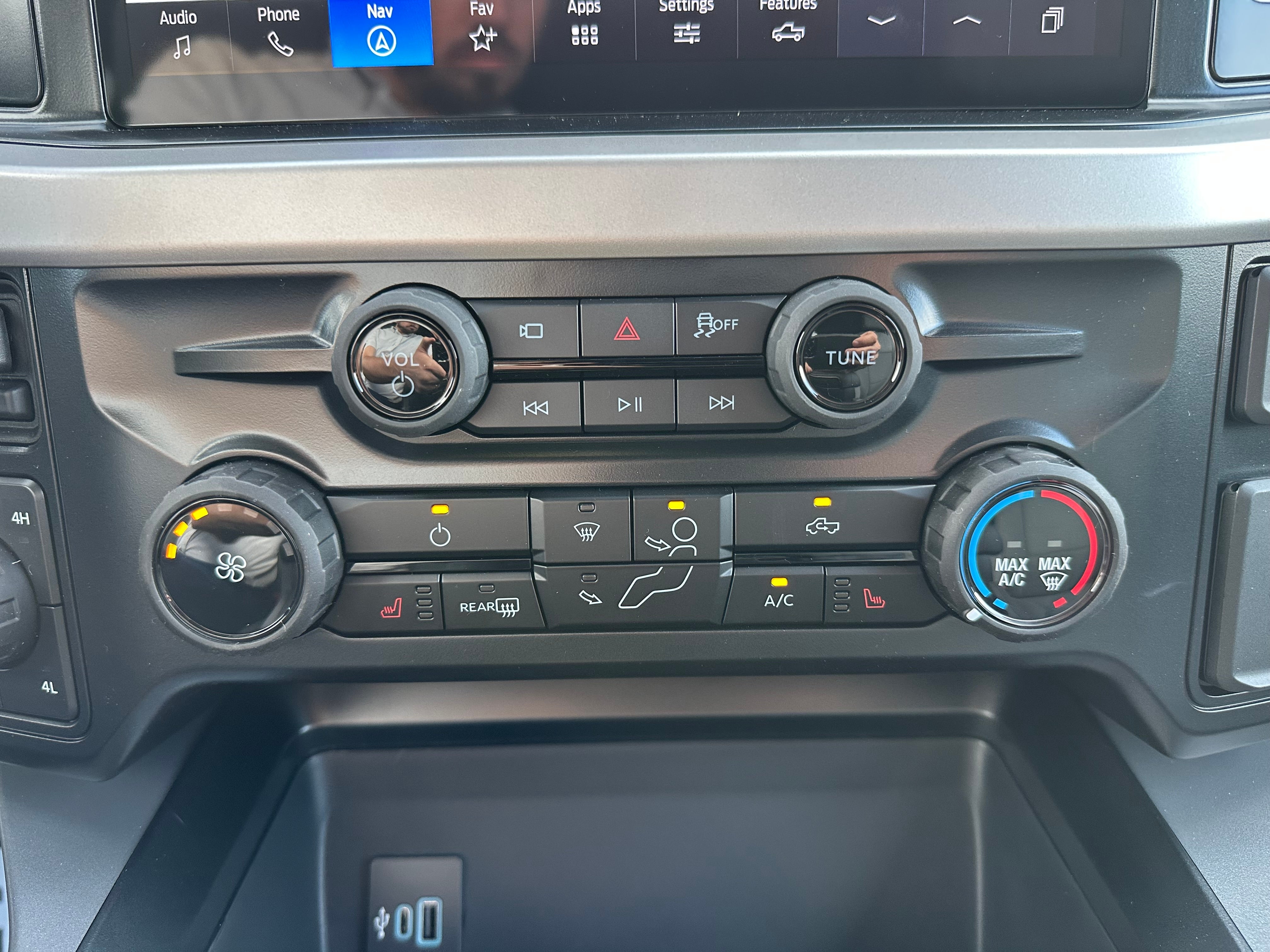 2026 Ford Super Duty F-350® XLT