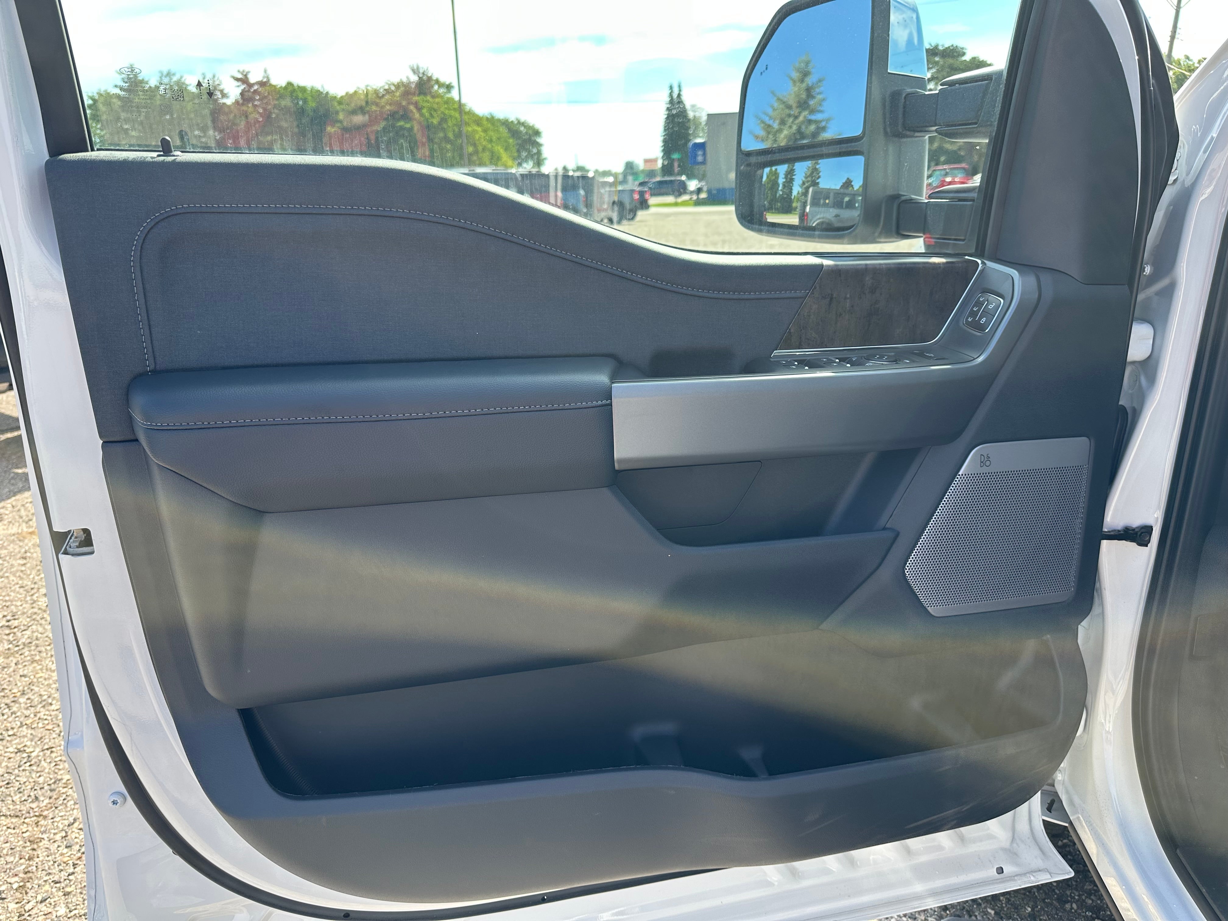 2026 Ford Super Duty F-350® Lariat®