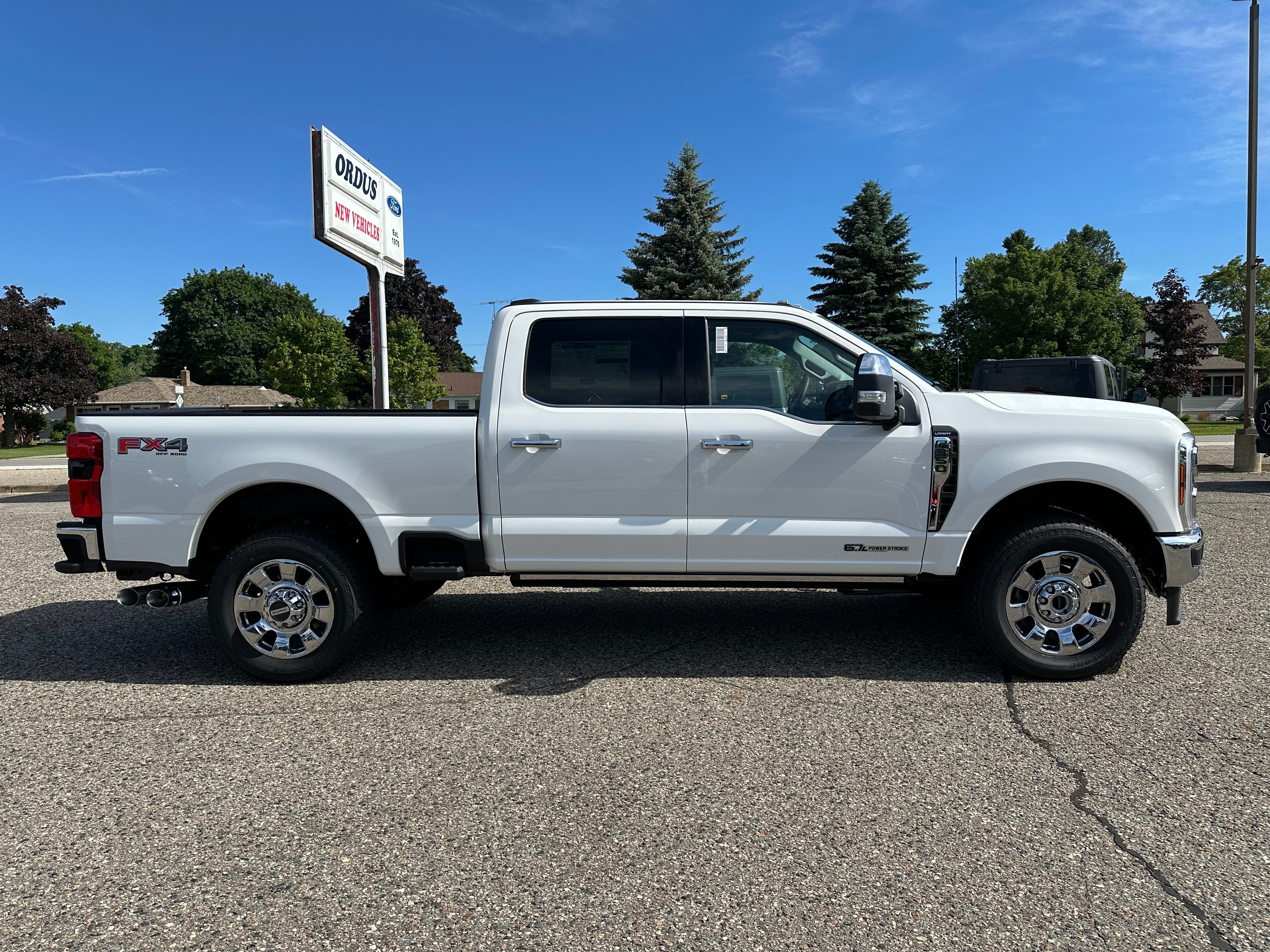 2026 Ford Super Duty F-350® Lariat®