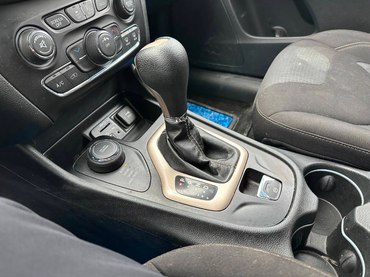 2016 Jeep Cherokee Latitude 4x4 4dr SUV