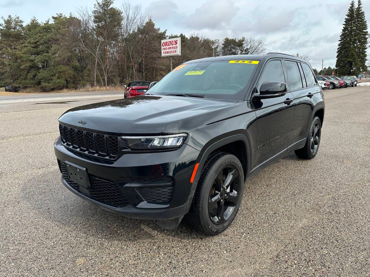 2023 Jeep Grand Cherokee Altitude 4x4 4dr SUV