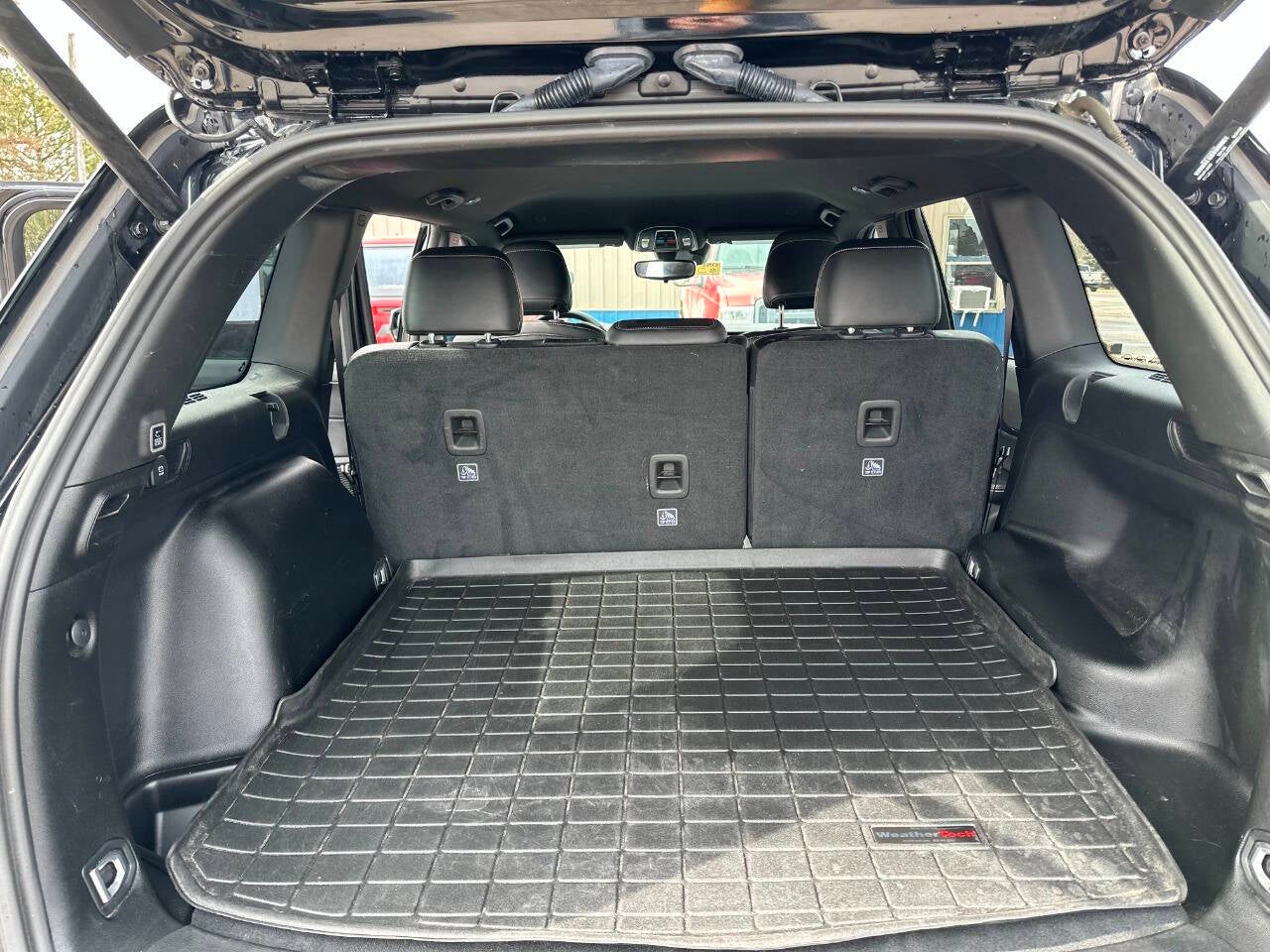 2023 Jeep Grand Cherokee Altitude 4x4 4dr SUV