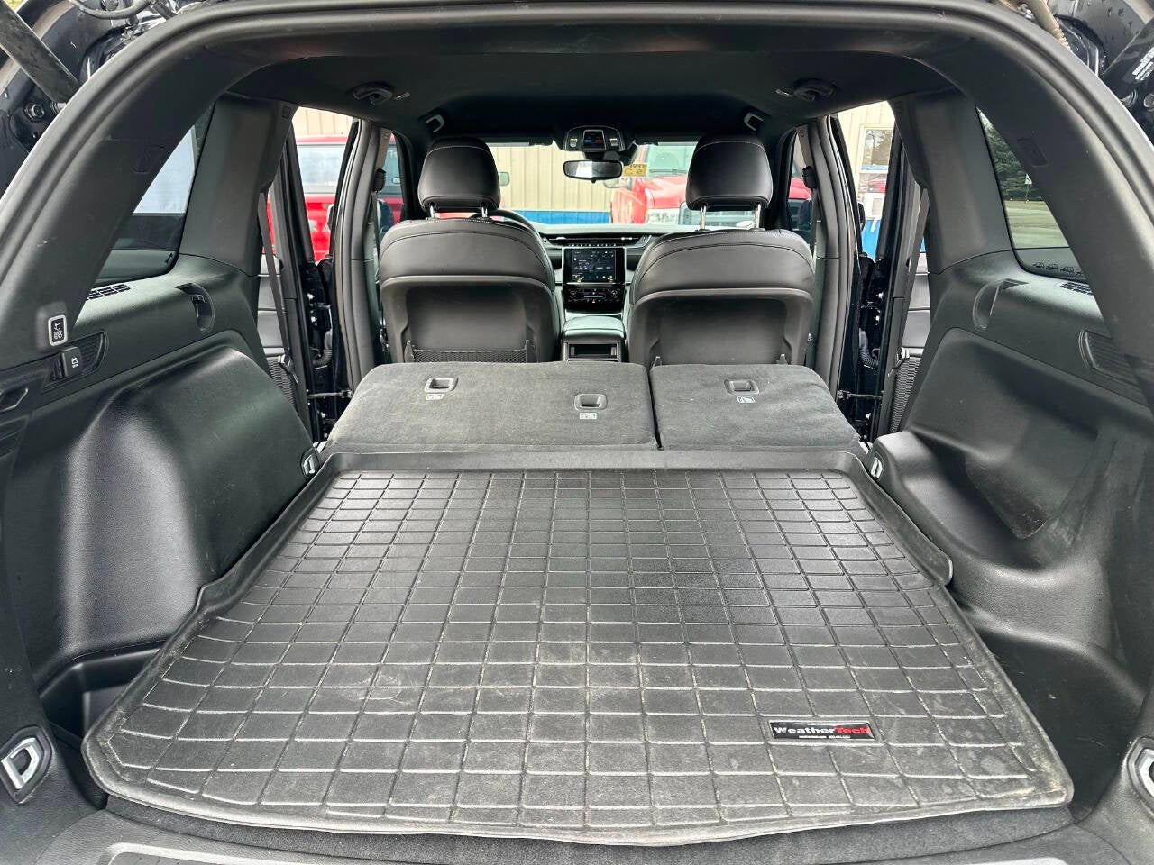 2023 Jeep Grand Cherokee Altitude 4x4 4dr SUV