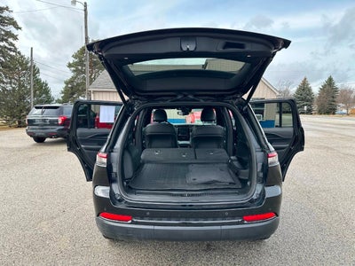 2023 Jeep Grand Cherokee Altitude 4x4 4dr SUV