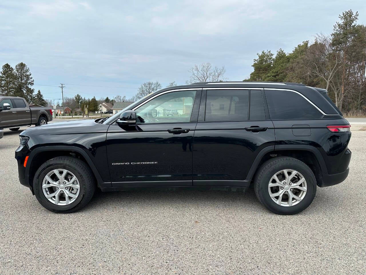2023 Jeep Grand Cherokee Limited 4x4 4dr SUV