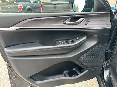 2023 Jeep Grand Cherokee Limited 4x4 4dr SUV