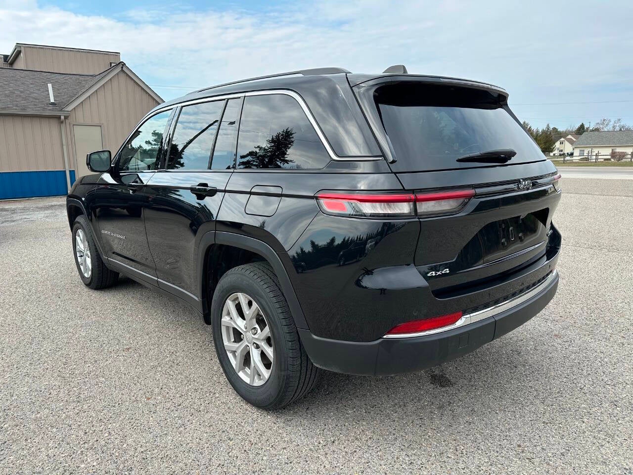 2023 Jeep Grand Cherokee Limited 4x4 4dr SUV