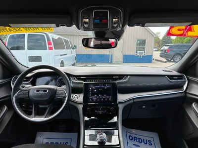 2023 Jeep Grand Cherokee L Altitude 4x4 4dr SUV