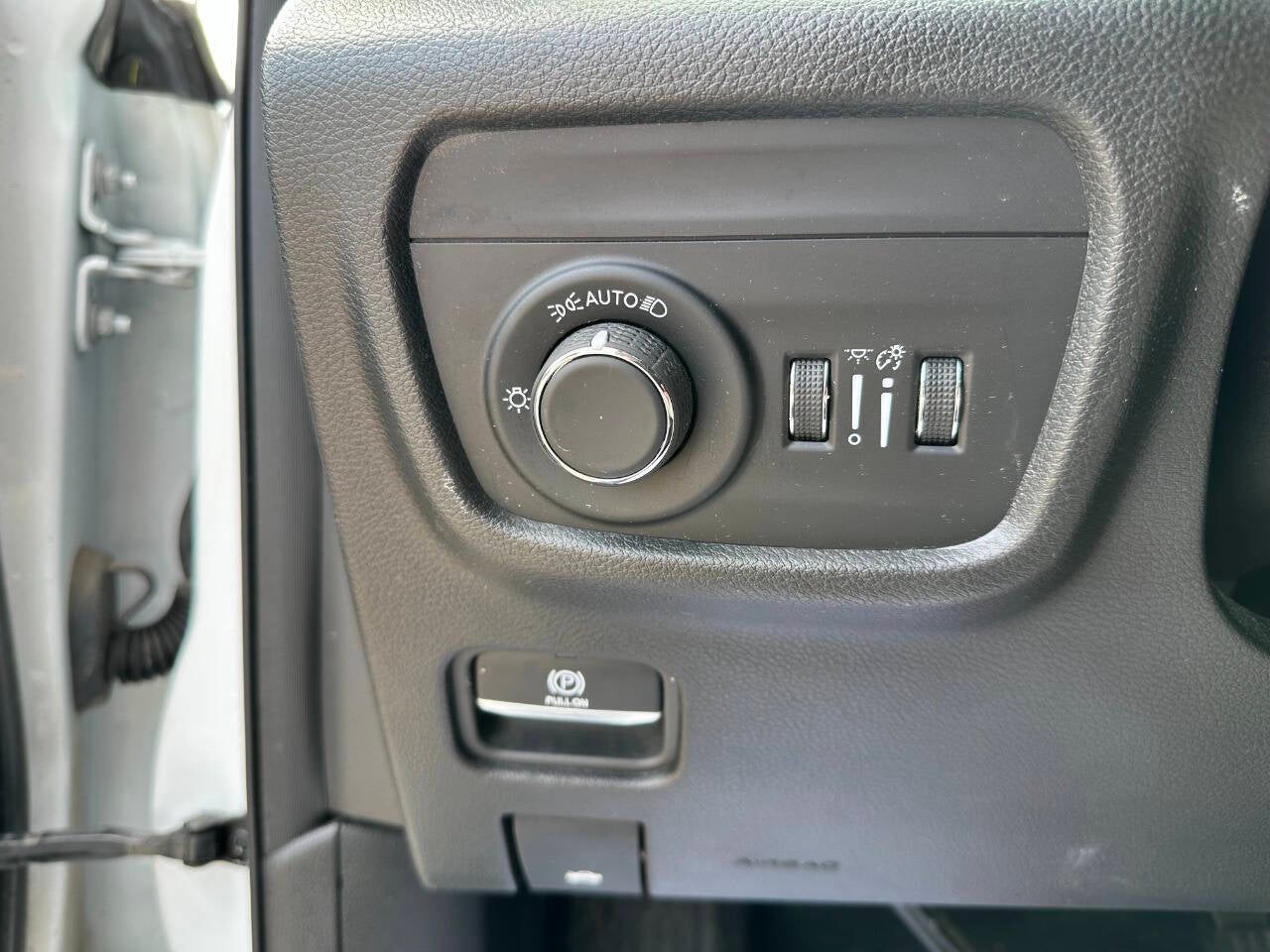 2023 Jeep Grand Cherokee L Altitude 4x4 4dr SUV