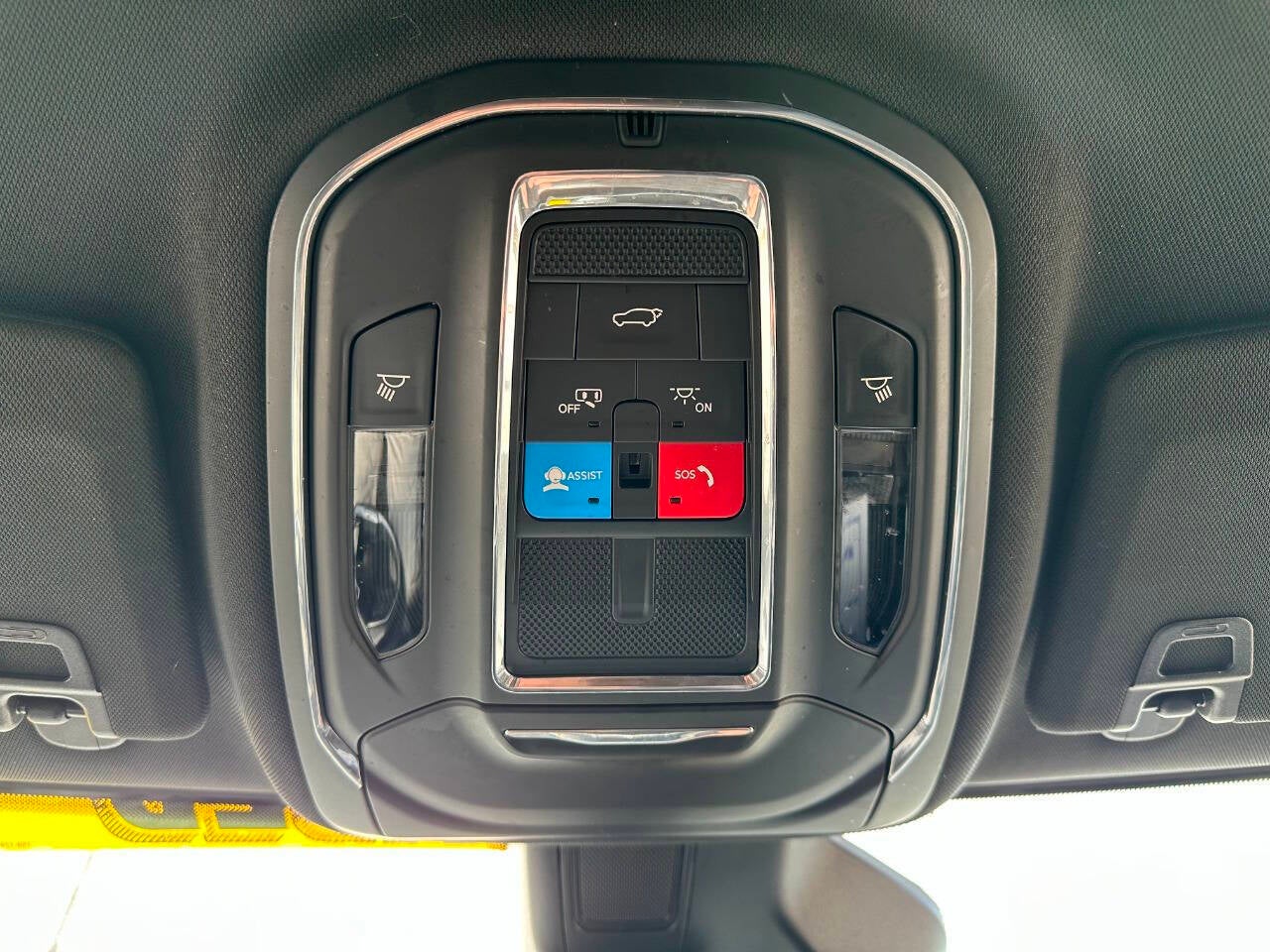 2023 Jeep Grand Cherokee L Altitude 4x4 4dr SUV