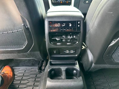 2023 Jeep Grand Cherokee L Altitude 4x4 4dr SUV