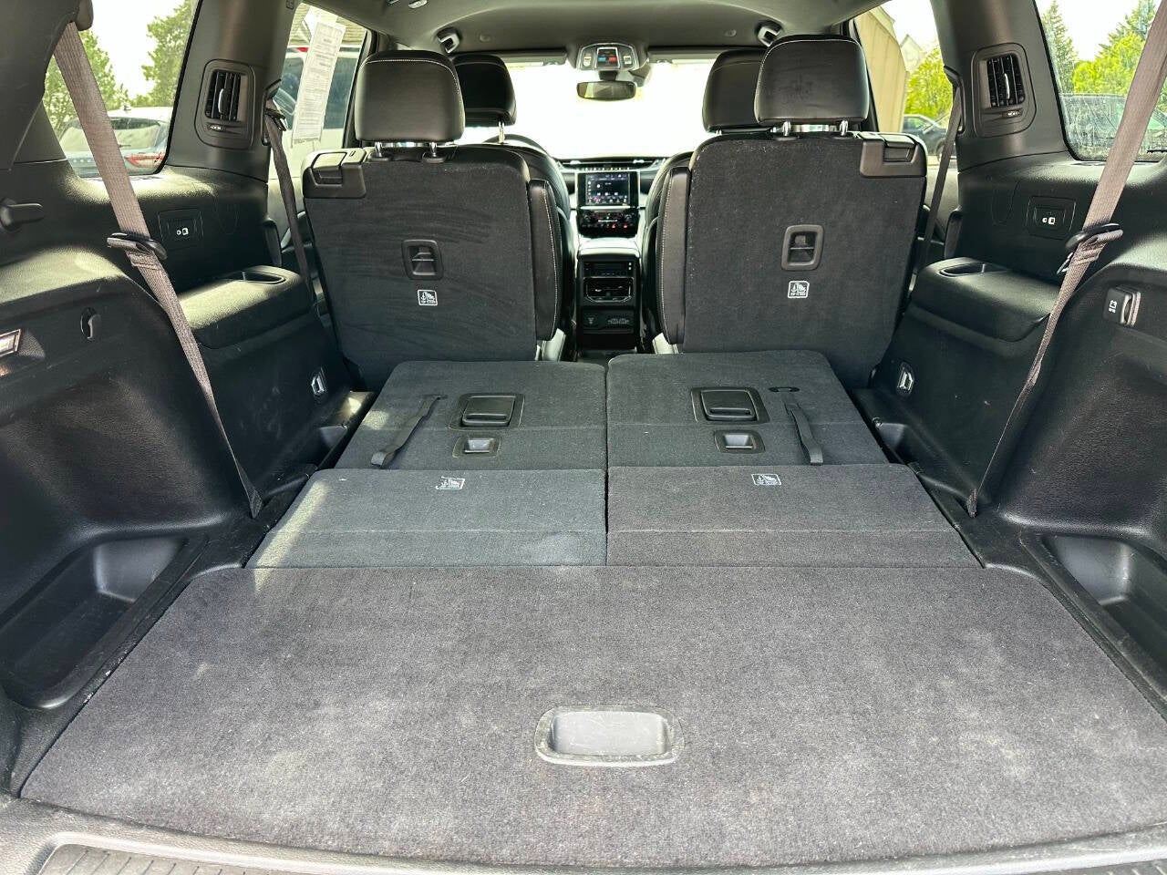 2023 Jeep Grand Cherokee L Altitude 4x4 4dr SUV