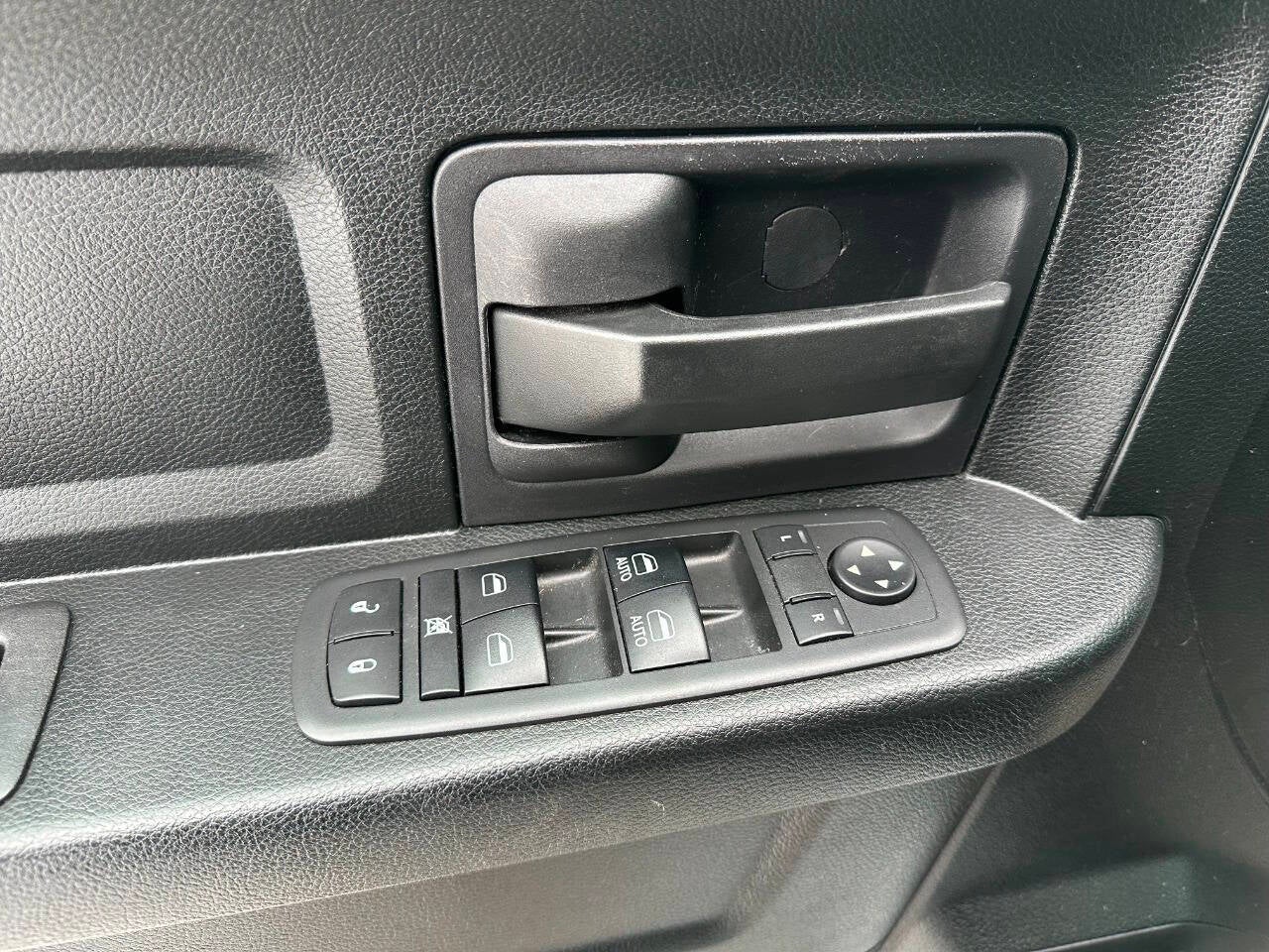 2018 RAM 1500 Express 4x4 4dr Quad Cab 6.3 ft. SB Pickup