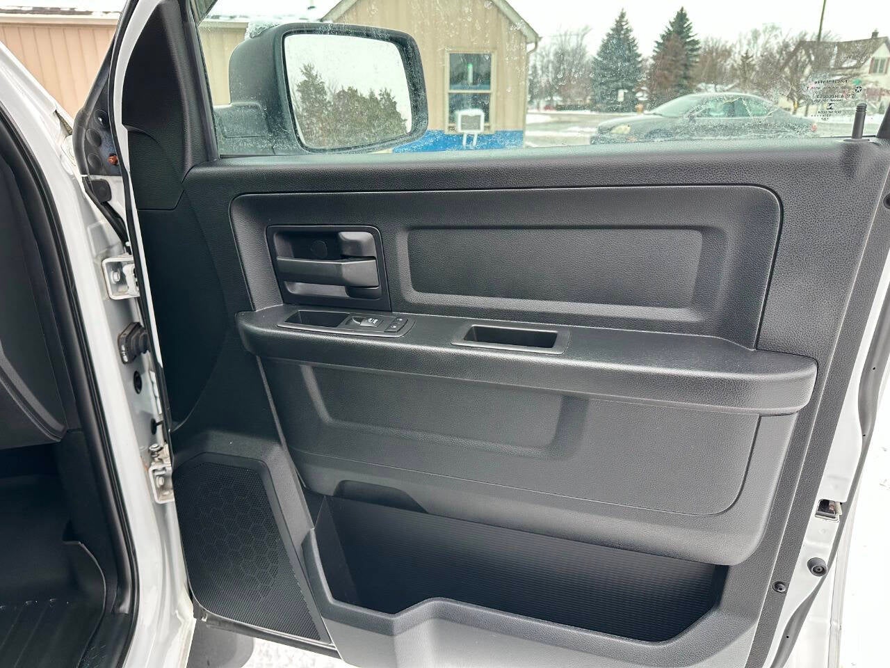 2018 RAM 1500 Express 4x4 4dr Quad Cab 6.3 ft. SB Pickup