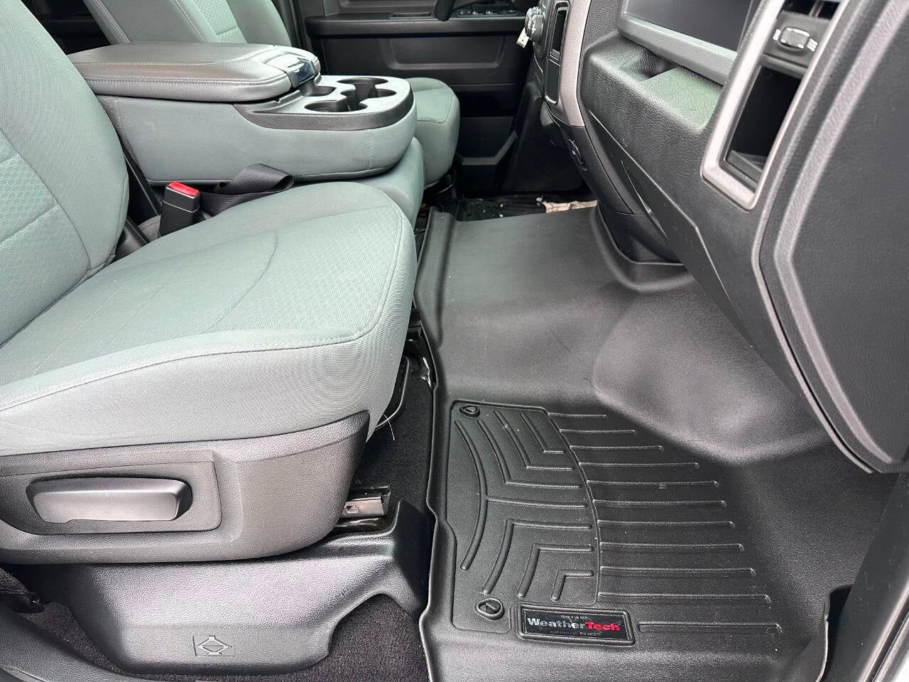 2018 RAM 1500 Express 4x4 4dr Quad Cab 6.3 ft. SB Pickup