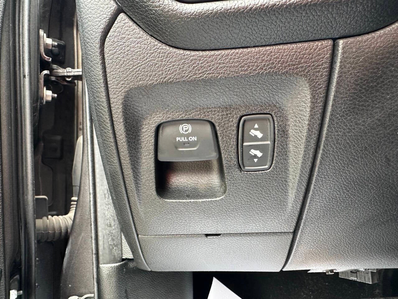 2020 RAM 1500 Big Horn 4x4 4dr Crew Cab 6.4 ft. SB Pickup