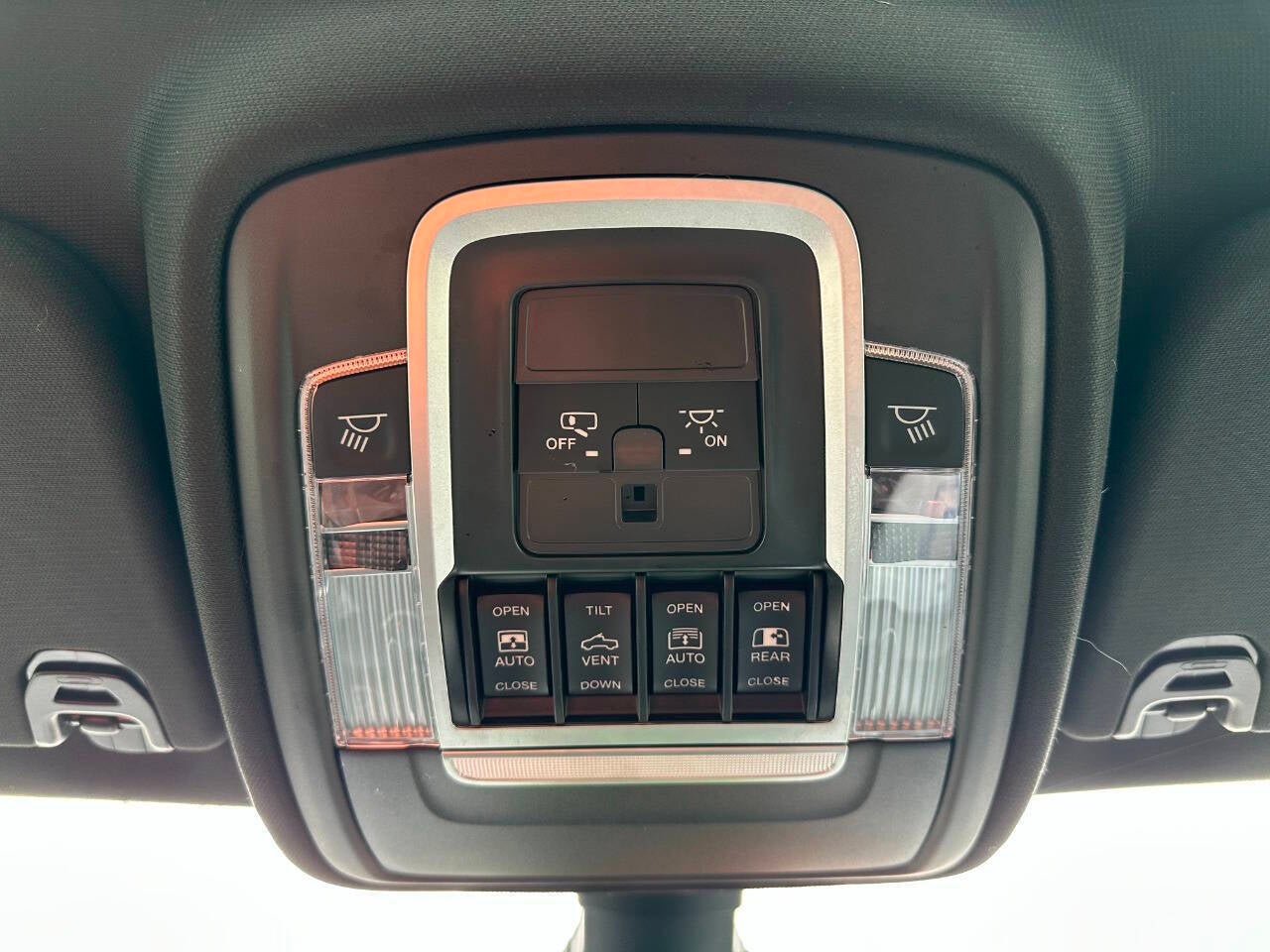 2020 RAM 1500 Big Horn 4x4 4dr Crew Cab 6.4 ft. SB Pickup