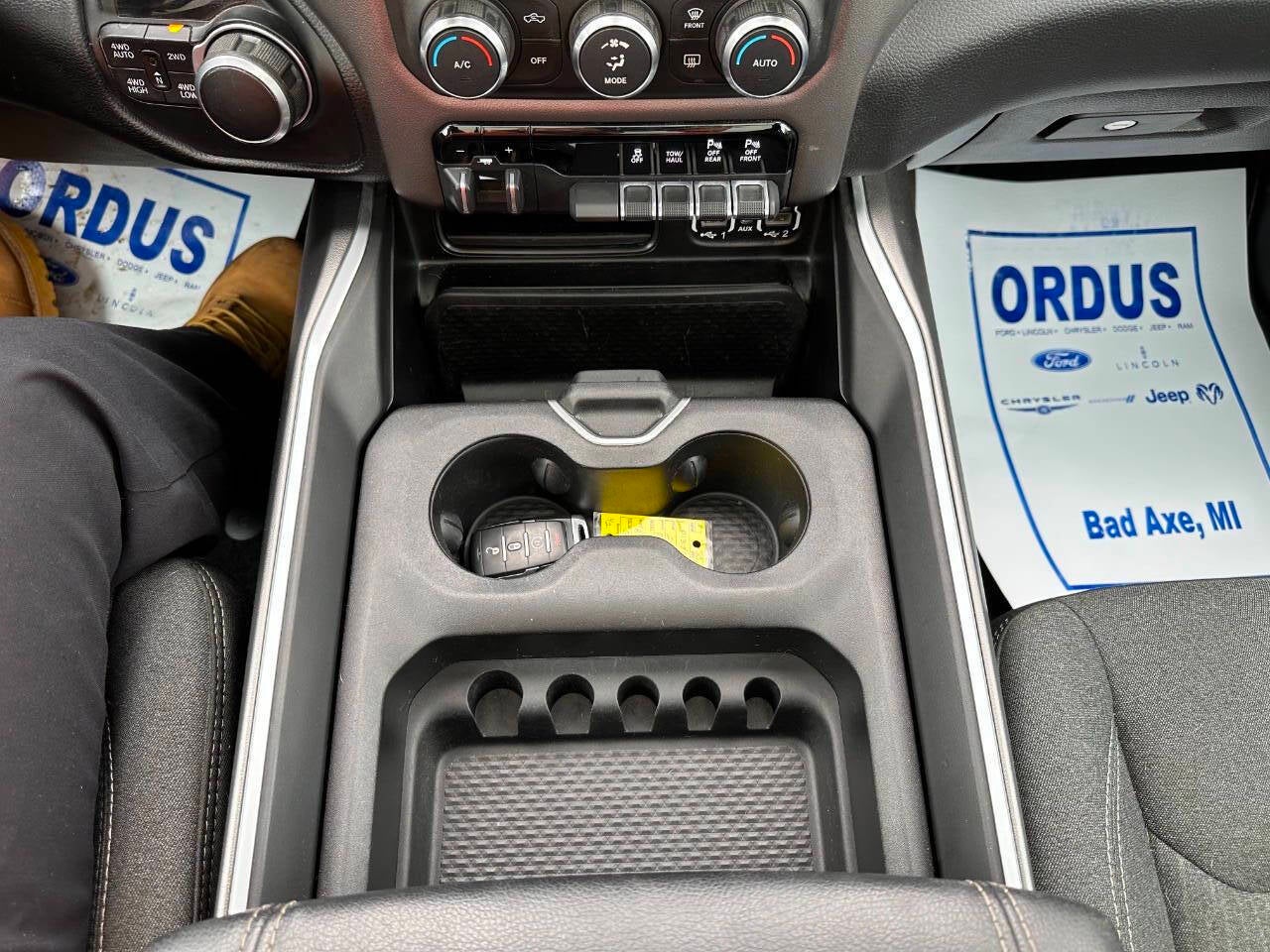 2020 RAM 1500 Big Horn 4x4 4dr Crew Cab 6.4 ft. SB Pickup