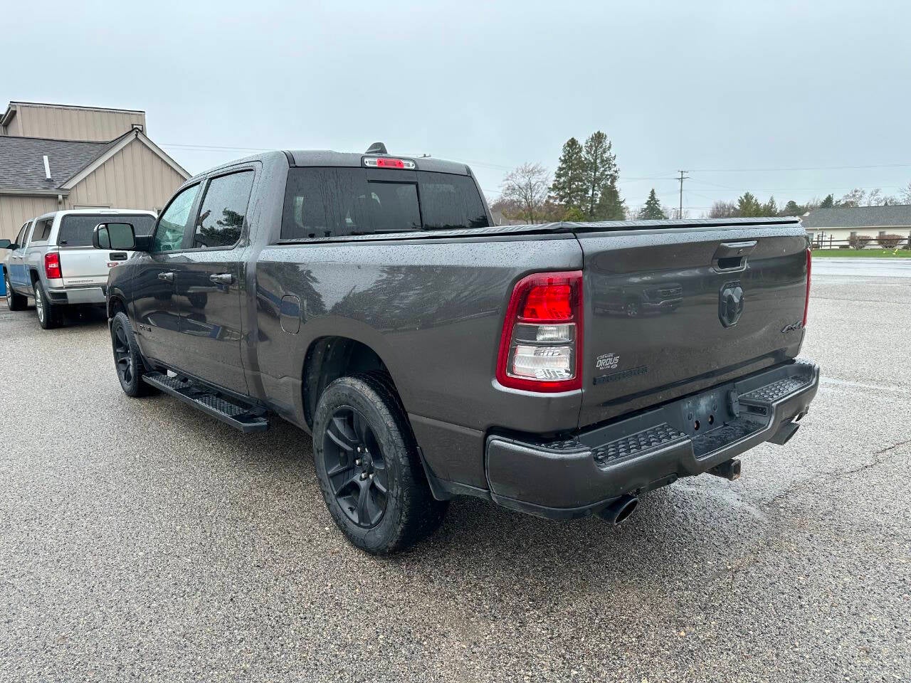 2020 RAM 1500 Big Horn 4x4 4dr Crew Cab 6.4 ft. SB Pickup