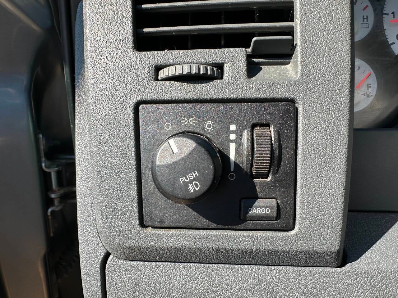 2008 Dodge Ram 1500 SLT 4dr Quad Cab 4WD SB