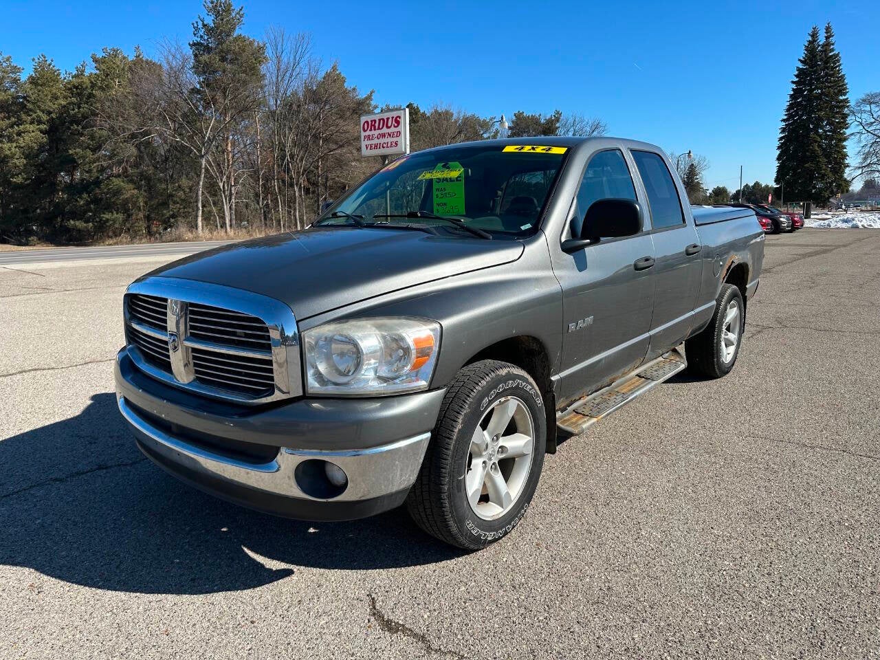 2008 Dodge Ram 1500 SLT 4dr Quad Cab 4WD SB