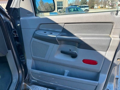 2008 Dodge Ram 1500 SLT 4dr Quad Cab 4WD SB