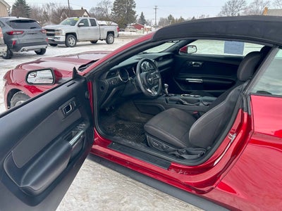 2016 Ford Mustang V6 2dr Convertible