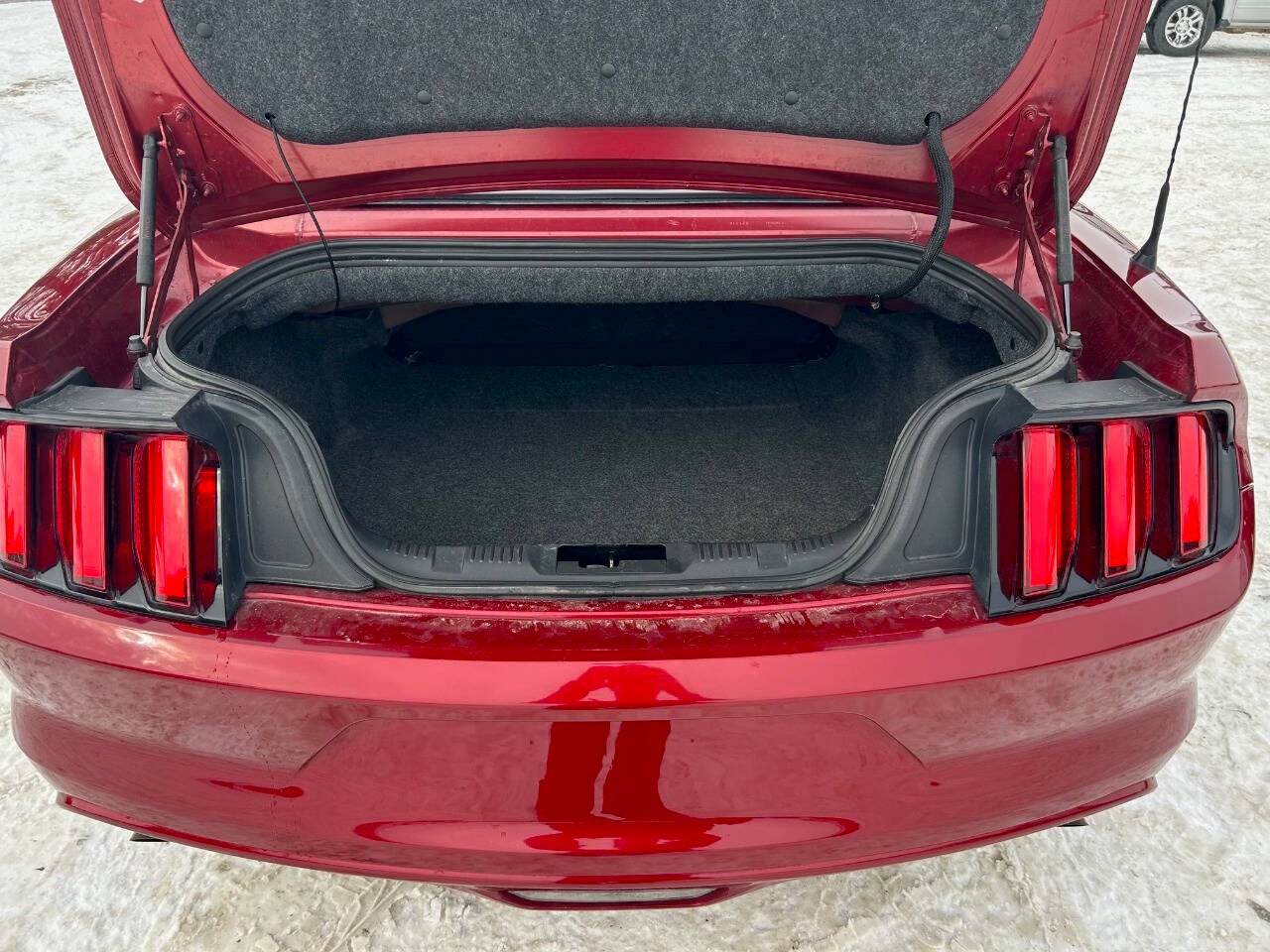 2016 Ford Mustang V6 2dr Convertible