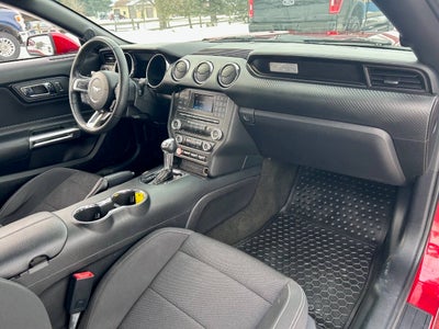 2016 Ford Mustang V6 2dr Convertible