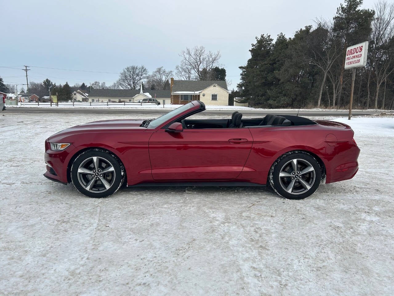 2016 Ford Mustang V6 2dr Convertible
