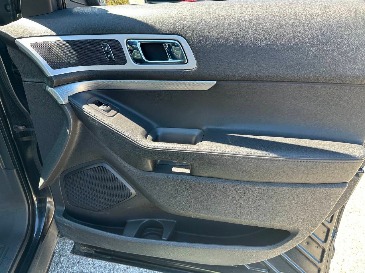 2015 Ford Explorer XLT AWD 4dr SUV