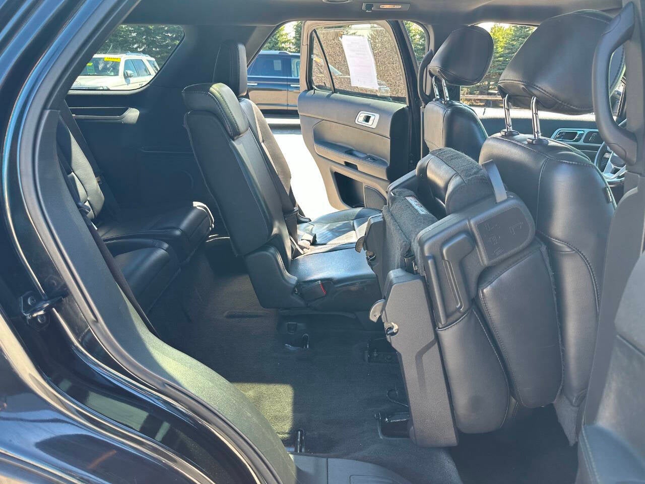 2015 Ford Explorer XLT AWD 4dr SUV