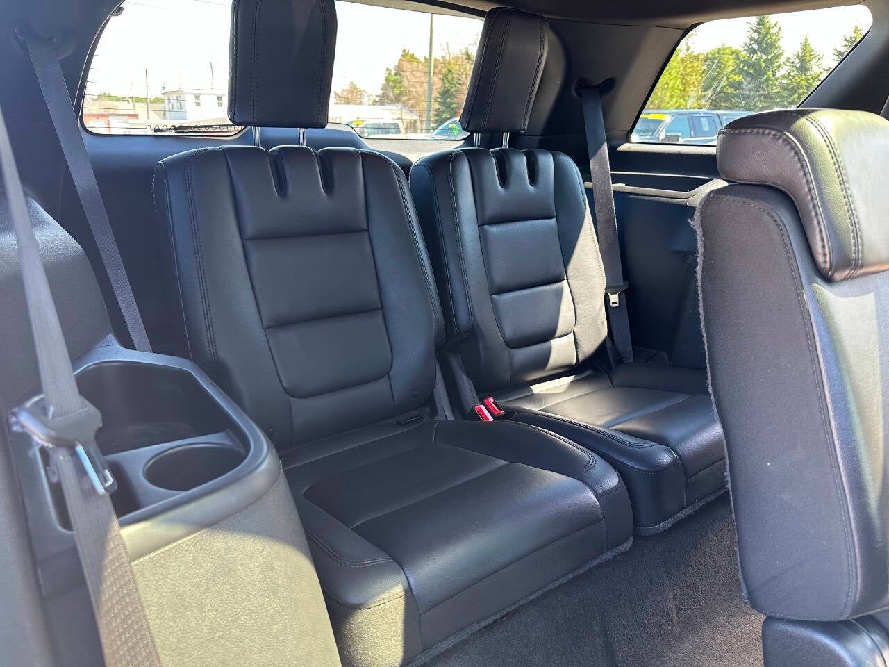 2015 Ford Explorer XLT AWD 4dr SUV