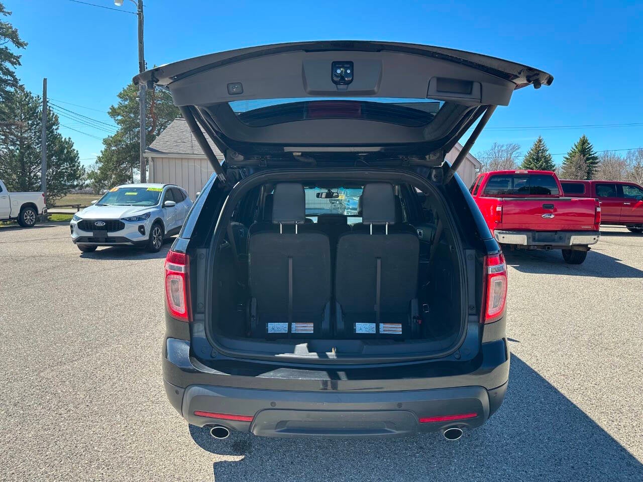 2015 Ford Explorer XLT AWD 4dr SUV