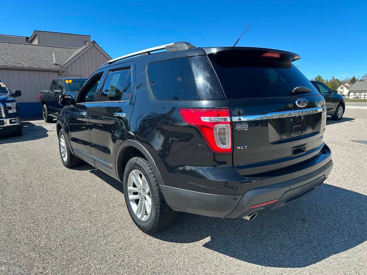 2015 Ford Explorer XLT AWD 4dr SUV