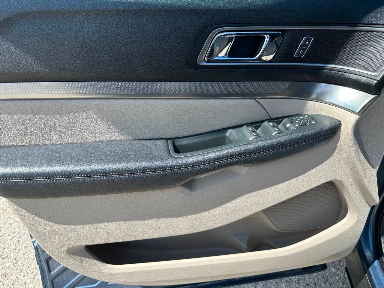 2019 Ford Explorer XLT AWD 4dr SUV