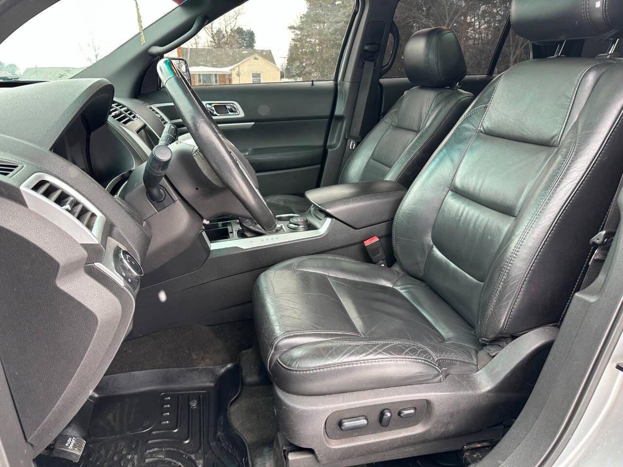 2014 Ford Explorer XLT AWD 4dr SUV