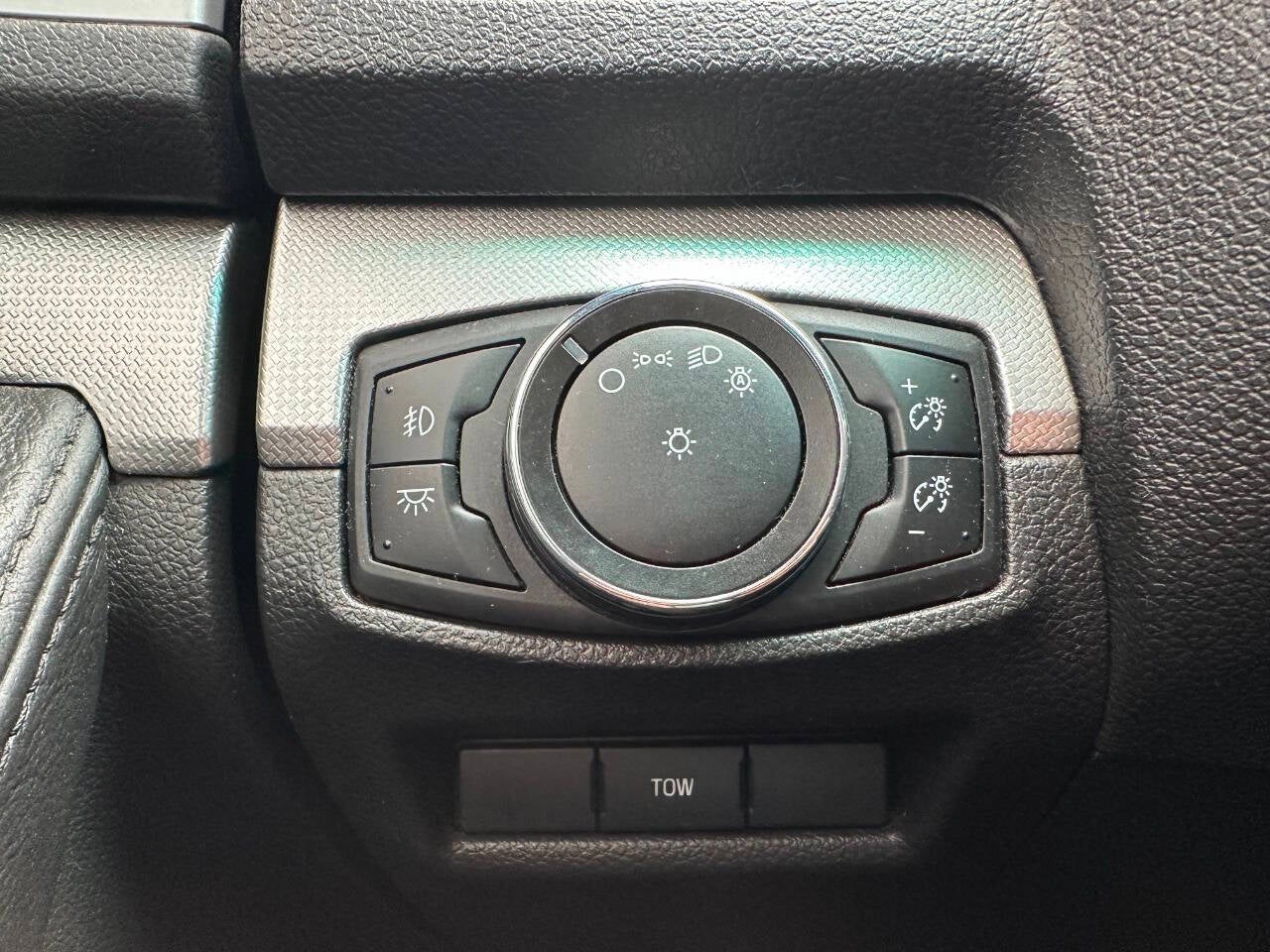 2014 Ford Explorer XLT AWD 4dr SUV