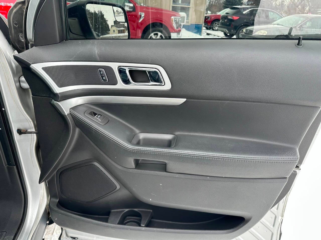 2014 Ford Explorer XLT AWD 4dr SUV