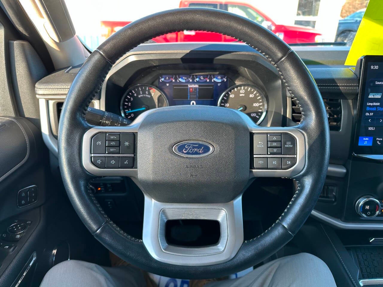 2023 Ford Expedition MAX XLT 4x4 4dr SUV