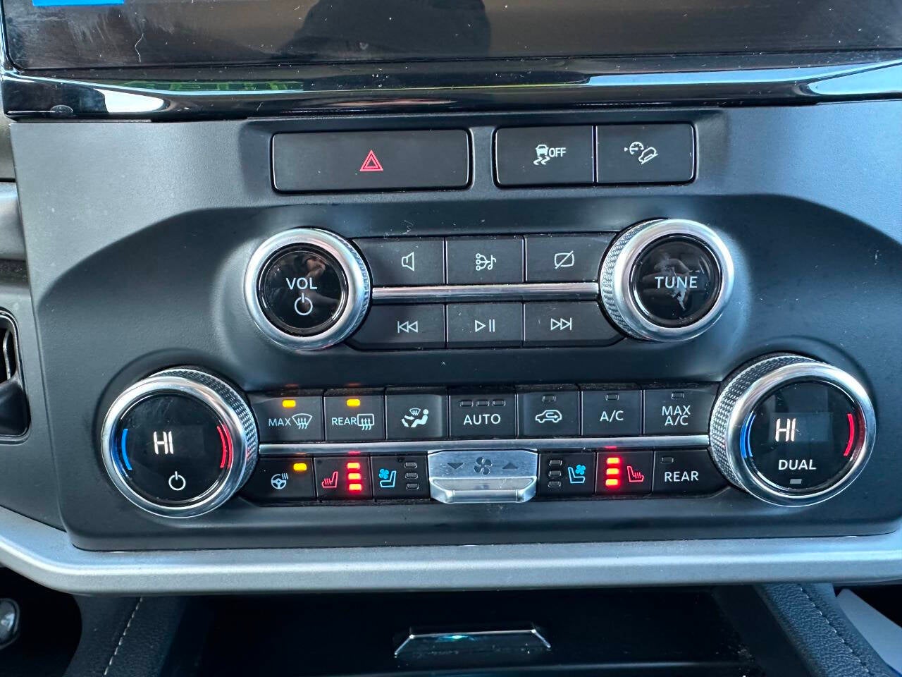 2023 Ford Expedition MAX XLT 4x4 4dr SUV