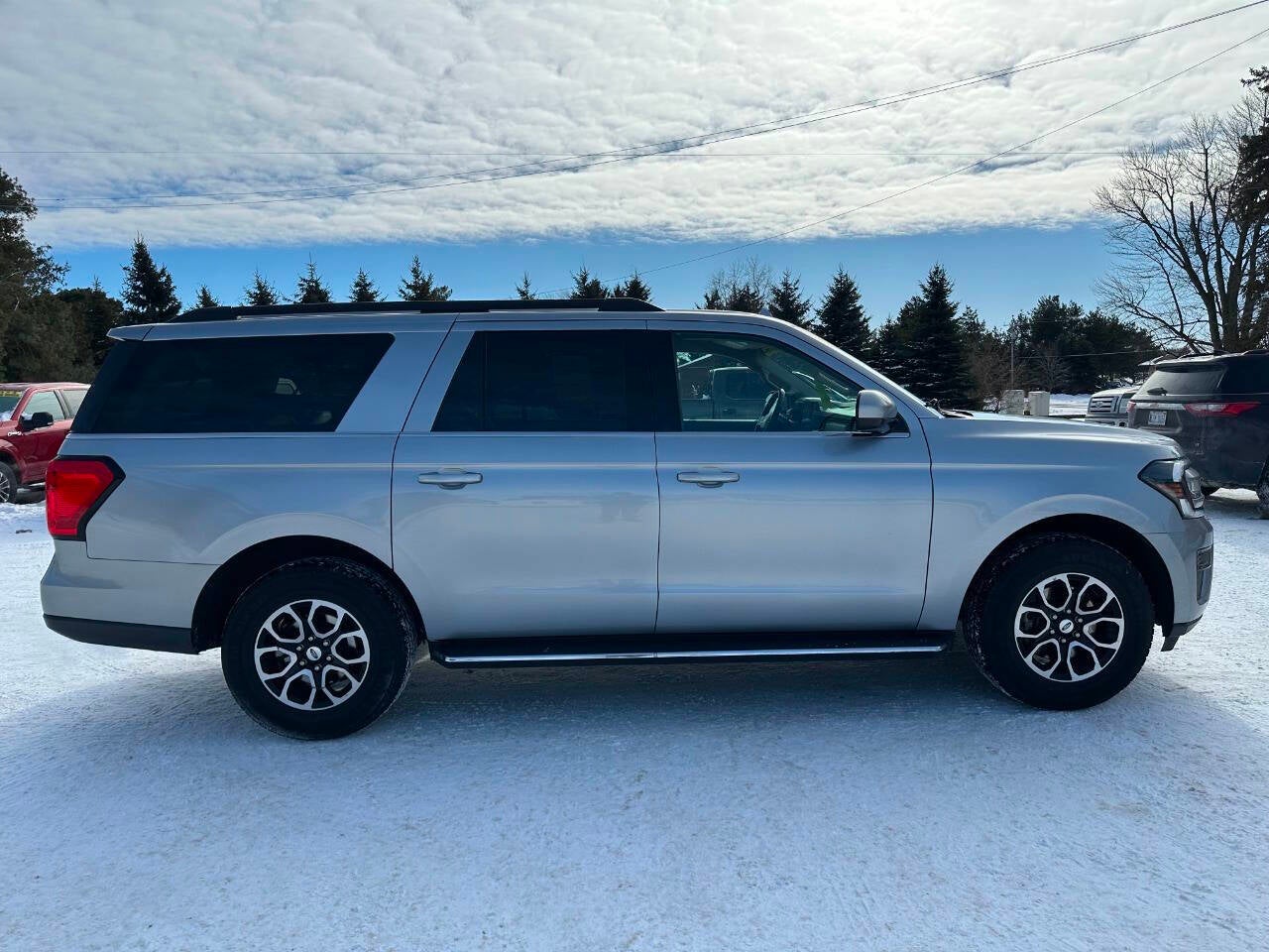 2023 Ford Expedition MAX XLT 4x4 4dr SUV