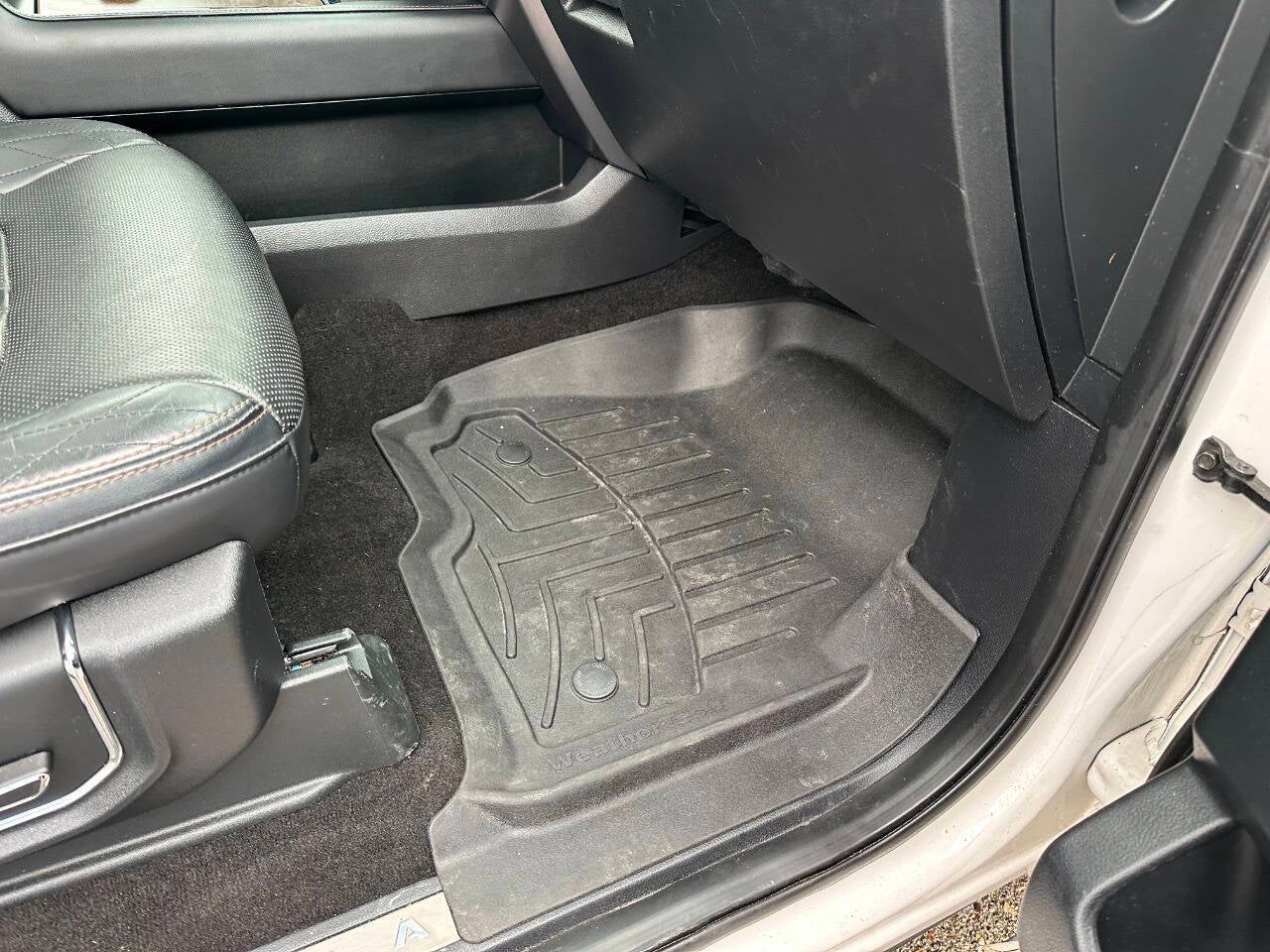 2019 Ford Expedition Platinum 4x4 4dr SUV