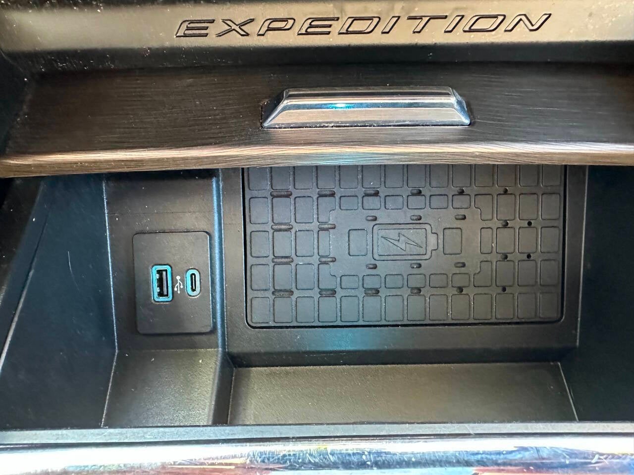 2024 Ford Expedition Limited 4x4 4dr SUV
