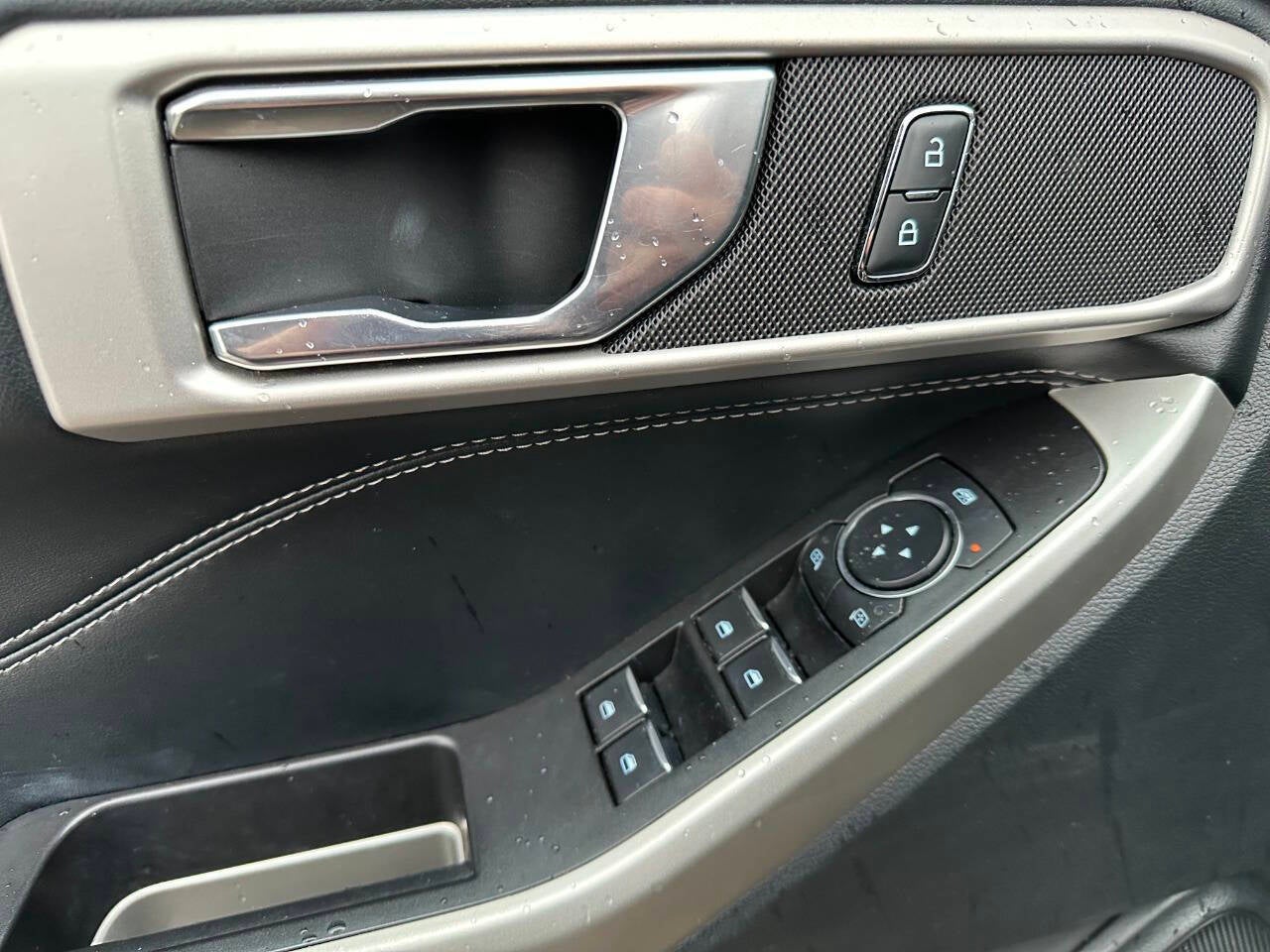 2021 Ford Explorer XLT AWD 4dr SUV