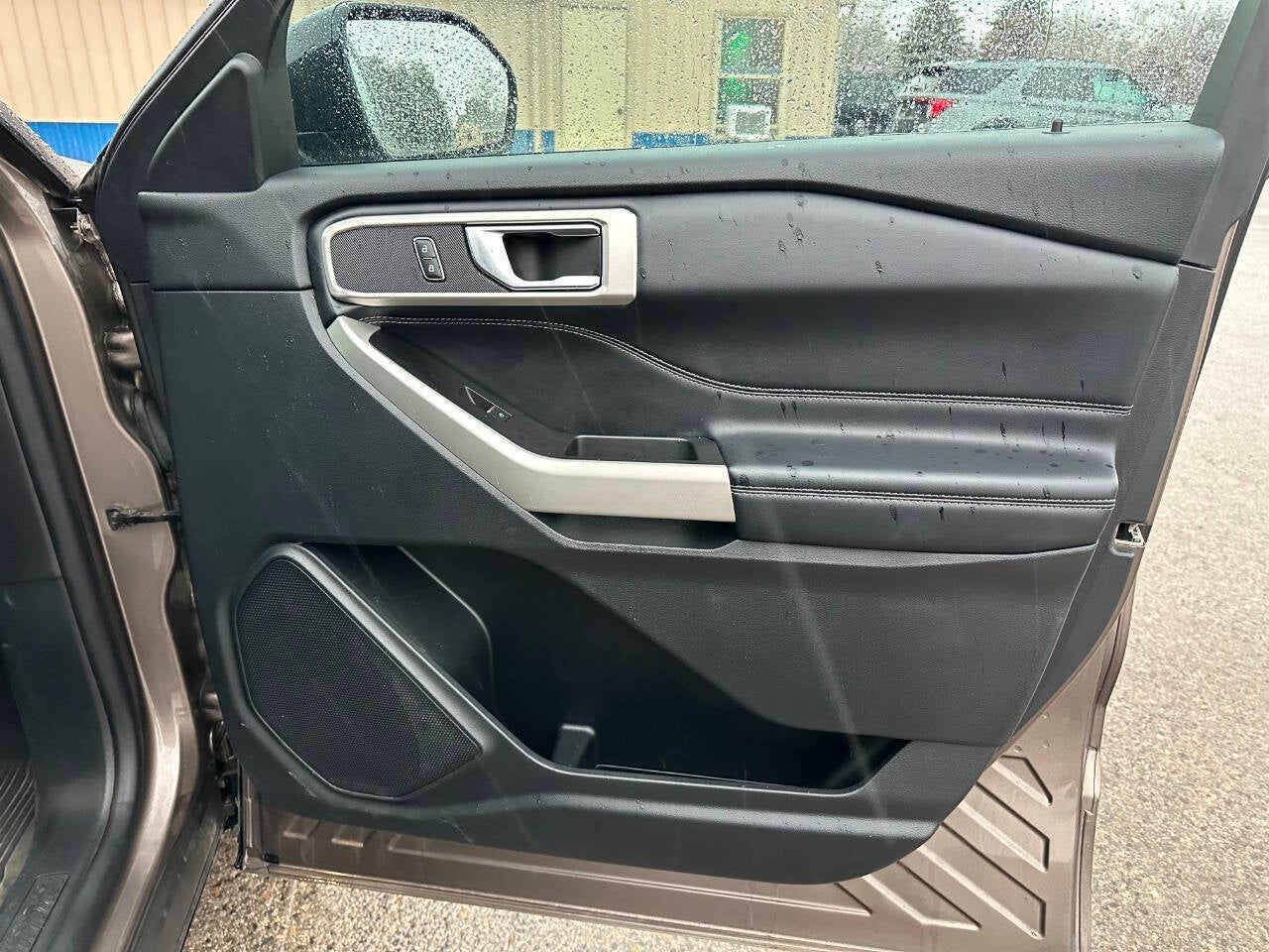 2021 Ford Explorer XLT AWD 4dr SUV