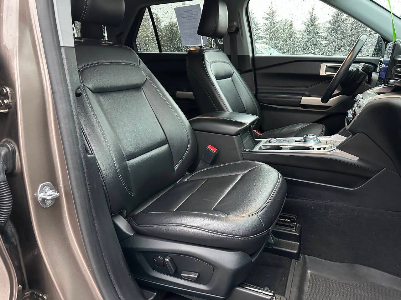 2021 Ford Explorer XLT AWD 4dr SUV